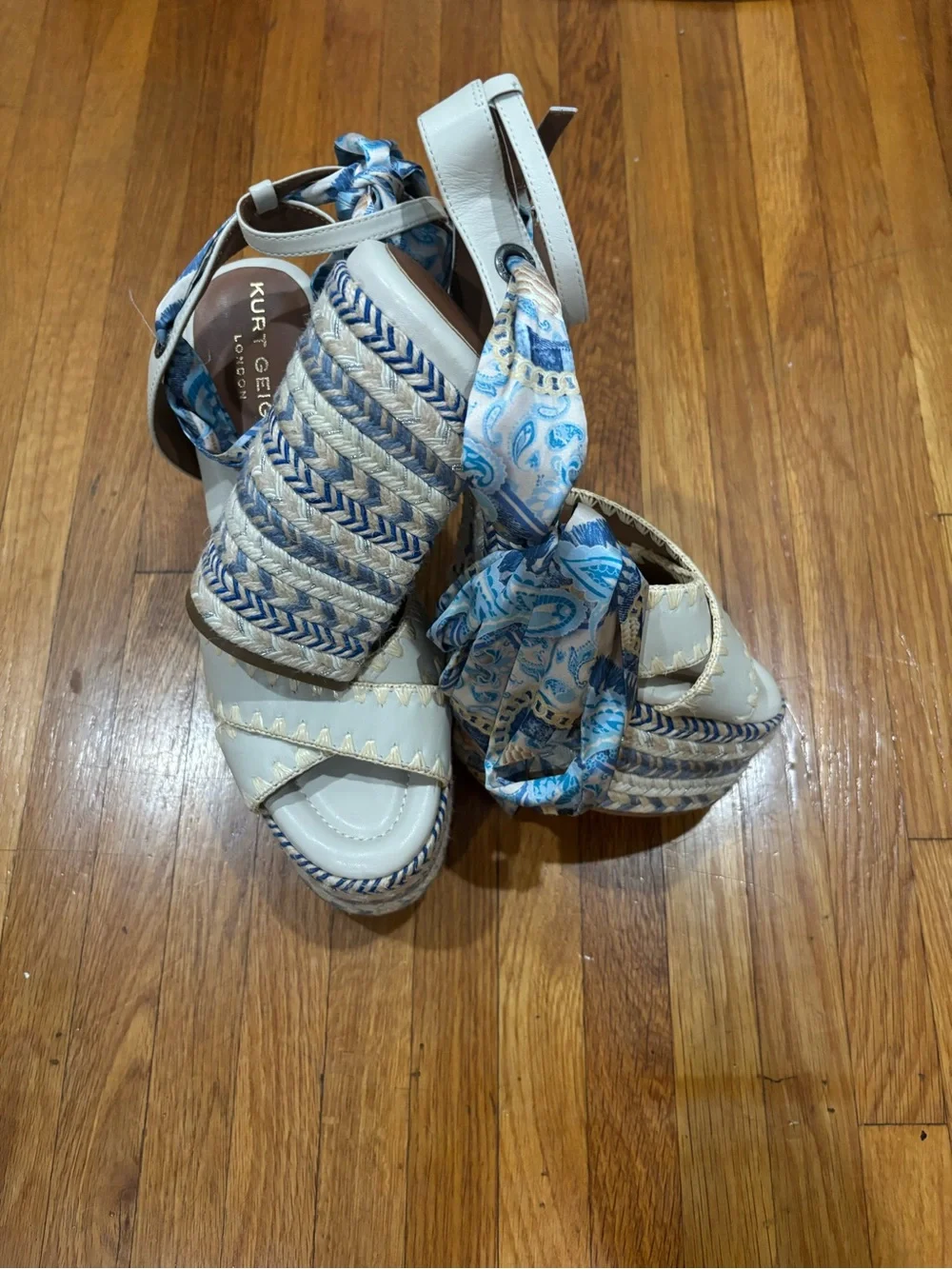 EUC Kurt Geiger London Chelsea Scarf Platform Sandals(blue/bone) Size 41/10